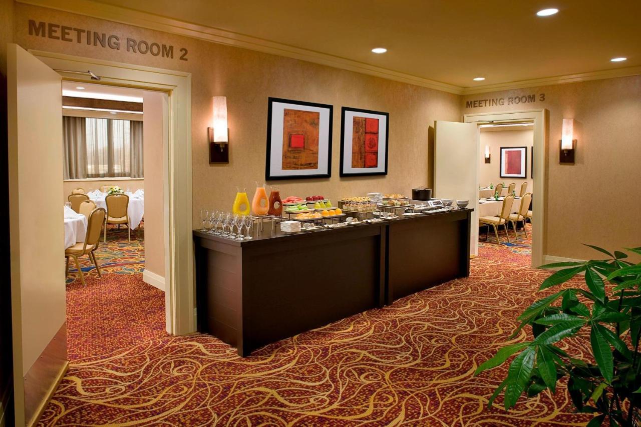 Toronto Airport Marriott Hotel Екстериор снимка