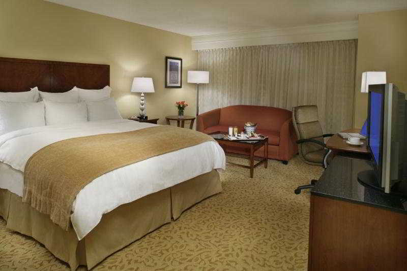 Toronto Airport Marriott Hotel Екстериор снимка